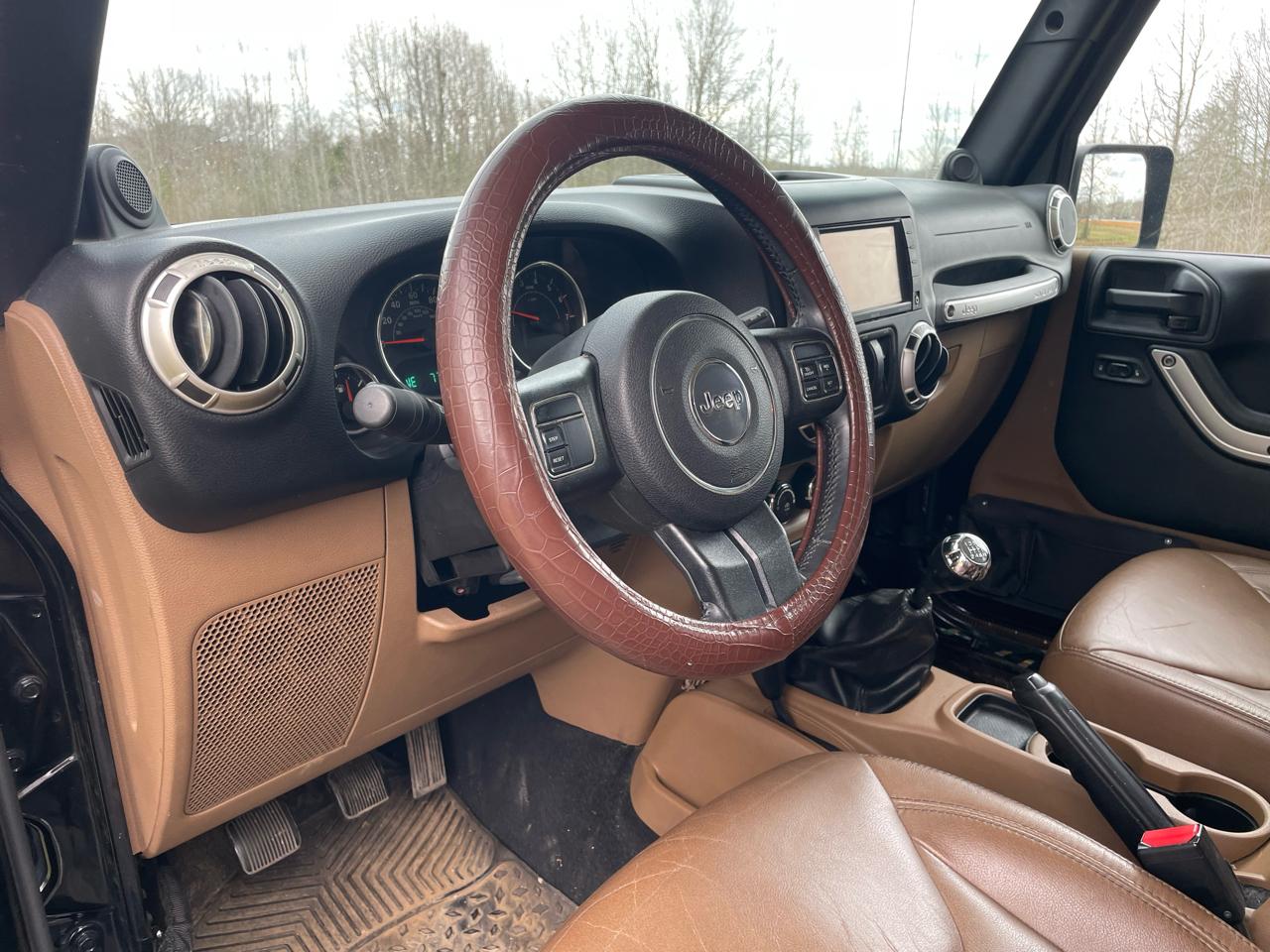 Jeep Wrangler Sahara 4WD 2013