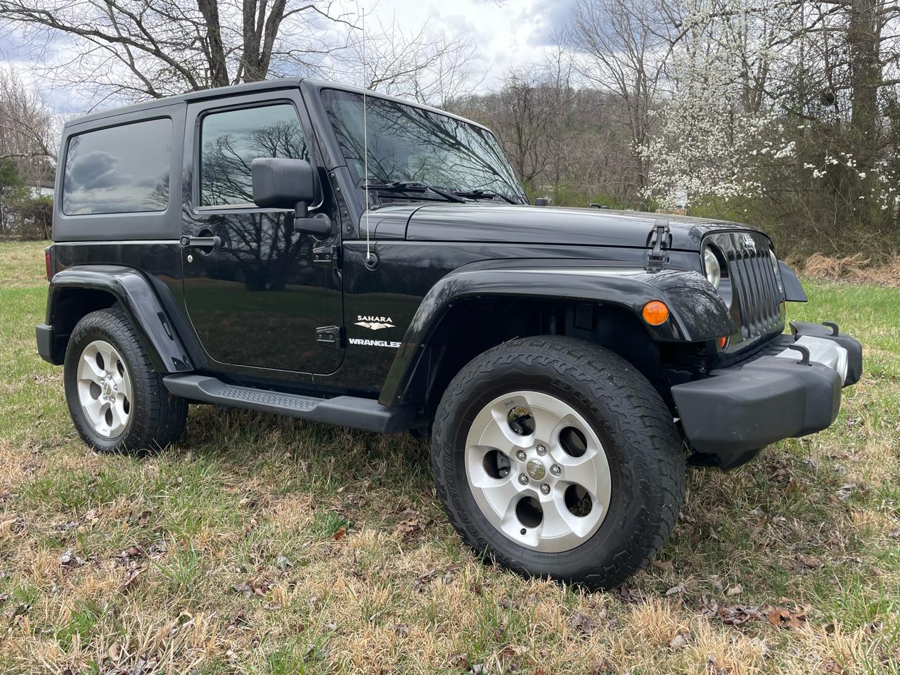 Jeep Wrangler Sahara 4WD 2013