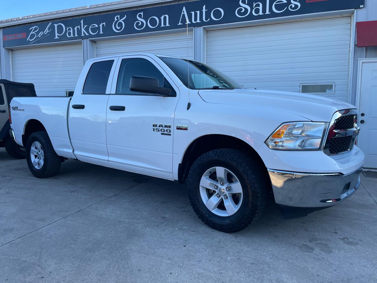 RAM 1500 Classic Tradesman Quad Cab 4WD 2022