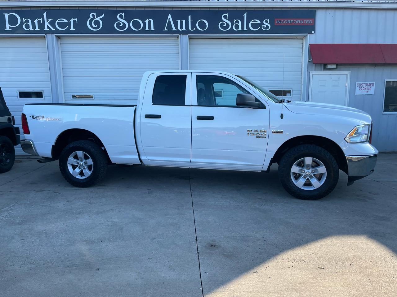 RAM 1500 Classic Tradesman Quad Cab 4WD 2022
