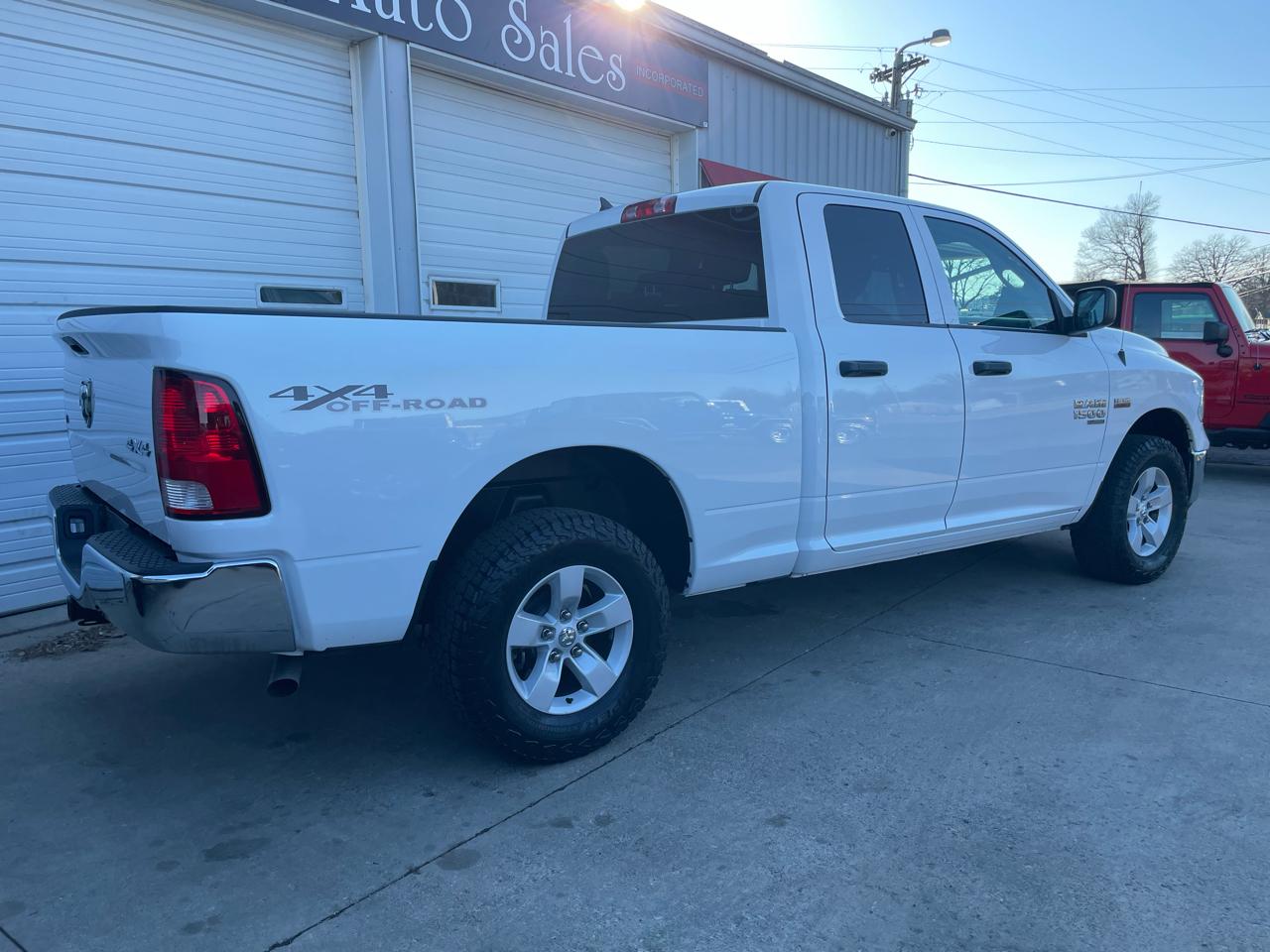 RAM 1500 Classic Tradesman Quad Cab 4WD 2022