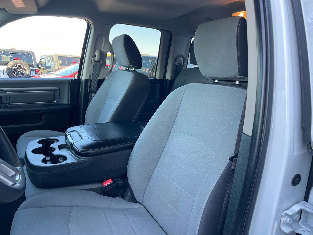 RAM 1500 Classic Tradesman Quad Cab 4WD 2022