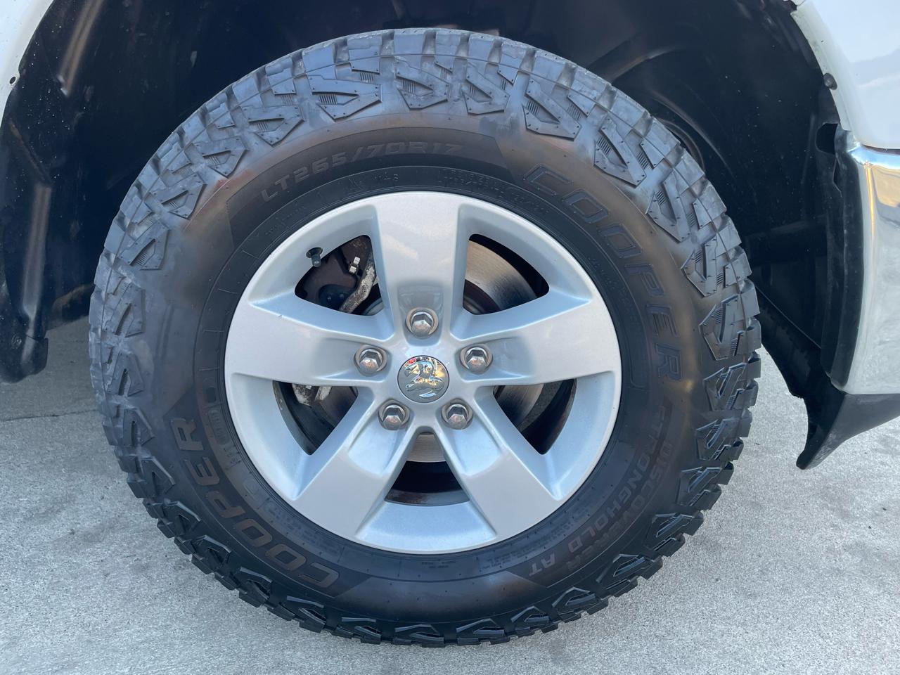 RAM 1500 Classic Tradesman Quad Cab 4WD 2022