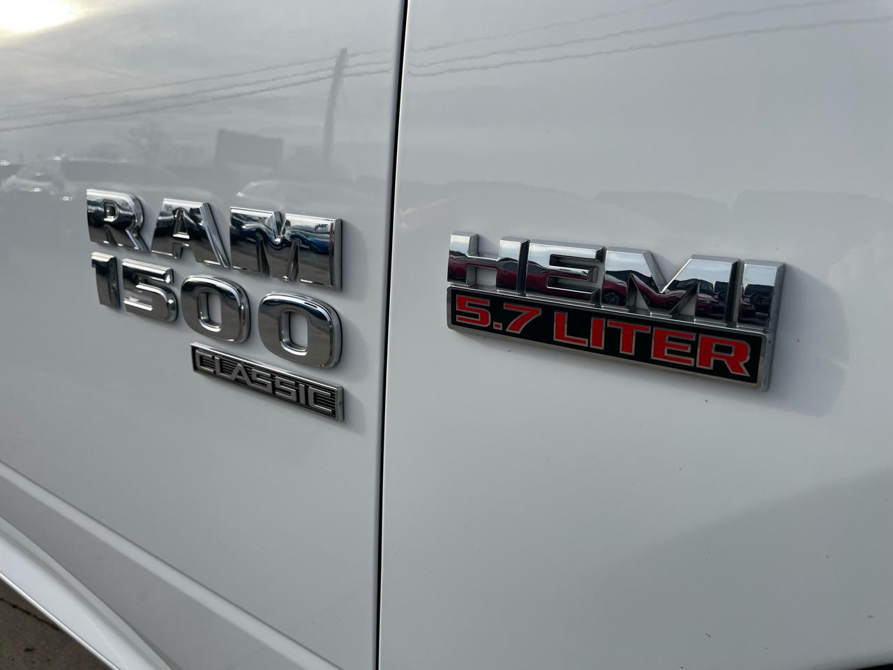 RAM 1500 Classic Tradesman Quad Cab 4WD 2022