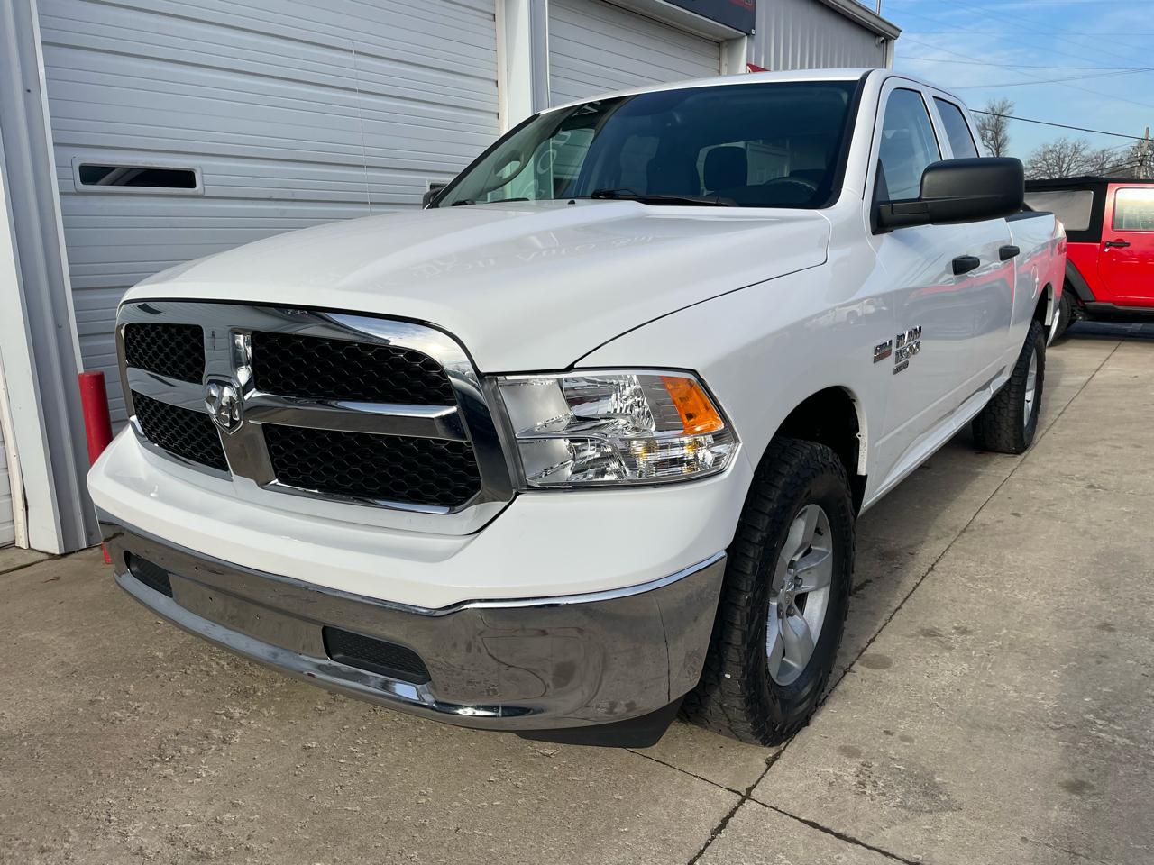 RAM 1500 Classic Tradesman Quad Cab 4WD 2022