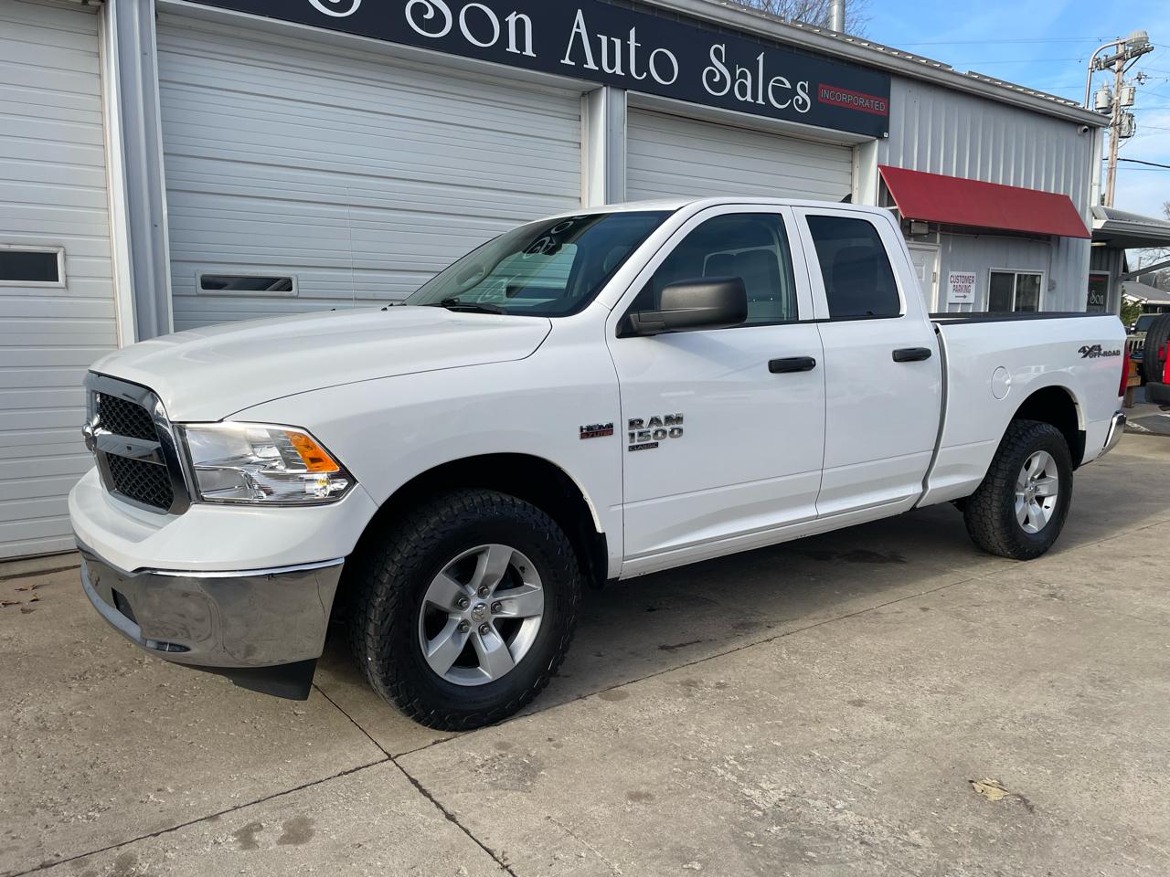 RAM 1500 Classic Tradesman Quad Cab 4WD 2022