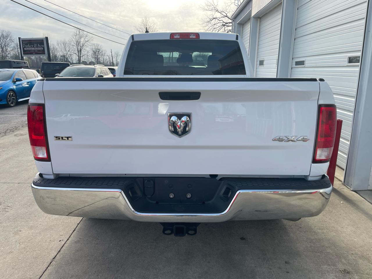 RAM 1500 Classic Tradesman Quad Cab 4WD 2022
