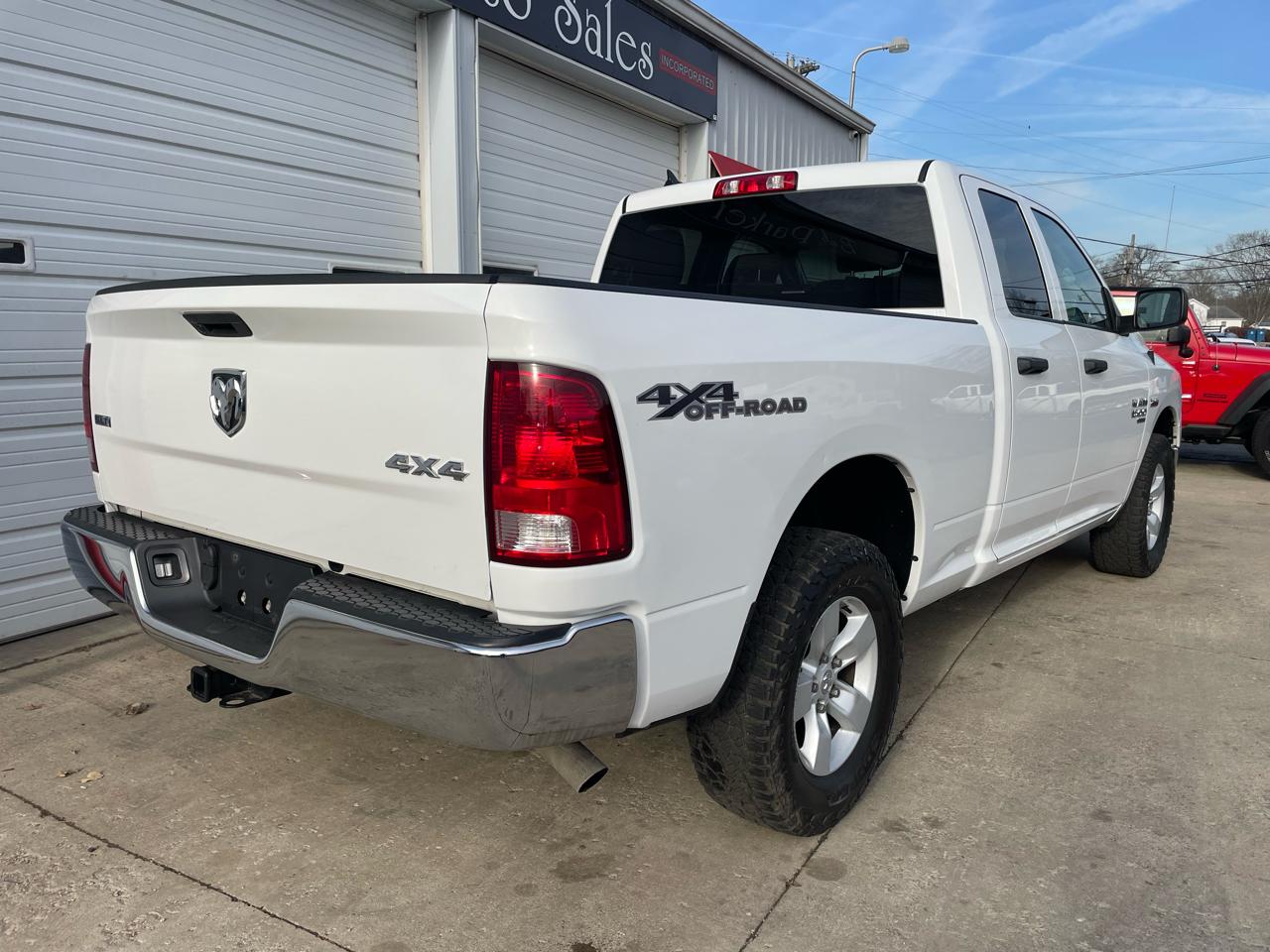 RAM 1500 Classic Tradesman Quad Cab 4WD 2022