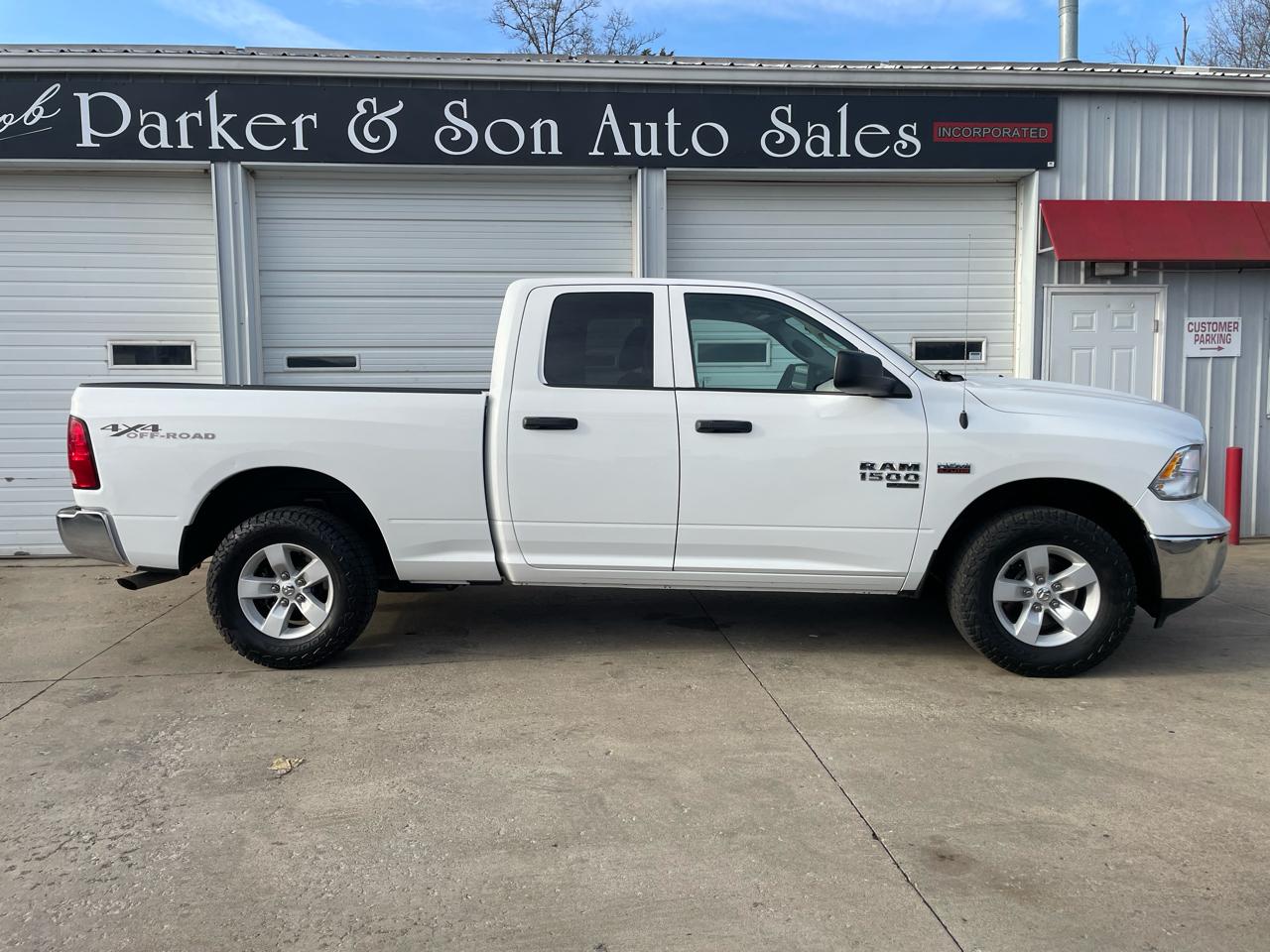 RAM 1500 Classic Tradesman Quad Cab 4WD 2022