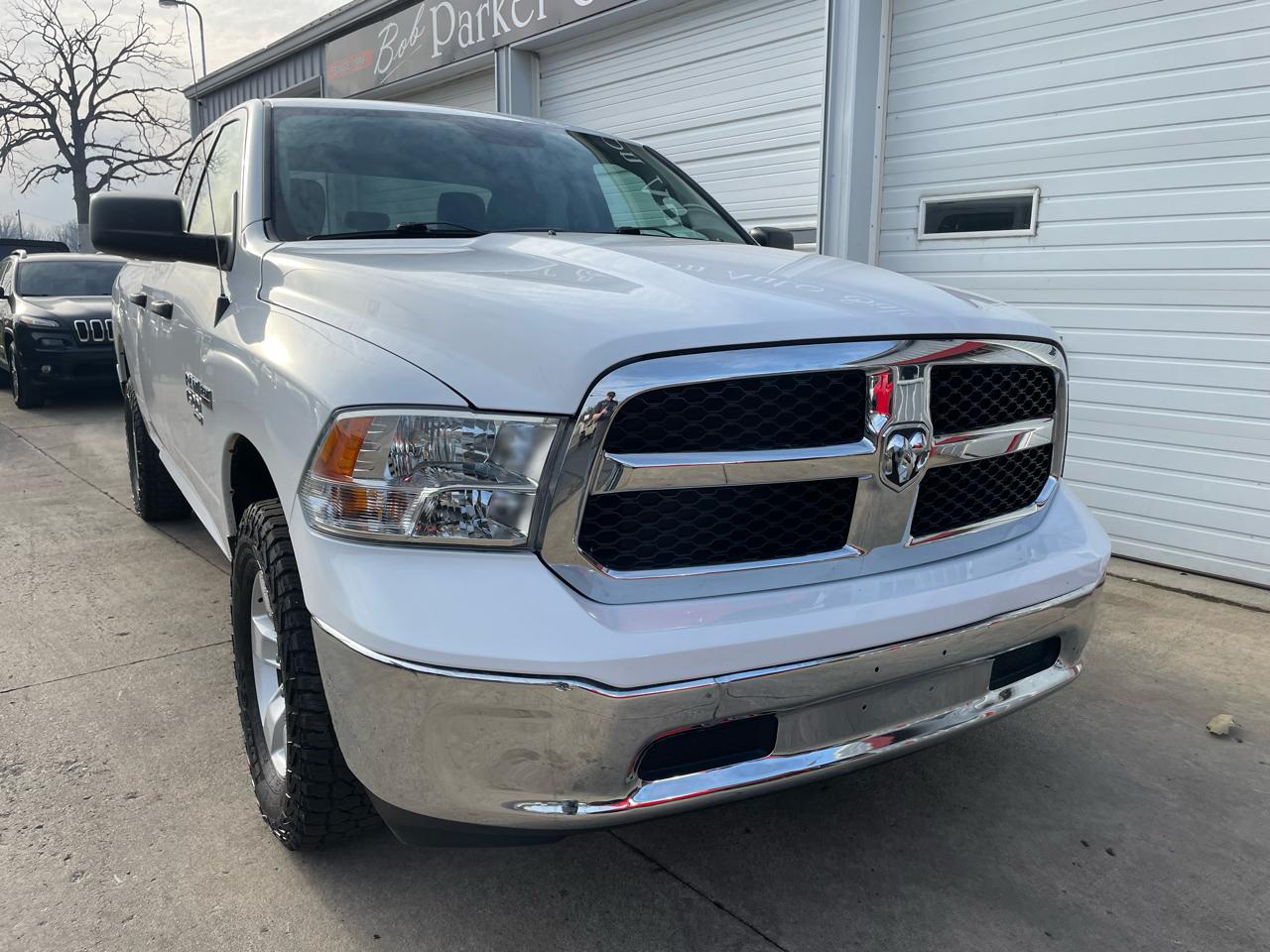 RAM 1500 Classic Tradesman Quad Cab 4WD 2022