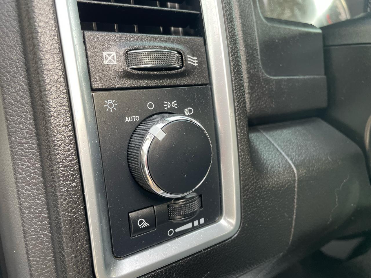 RAM 1500 Classic Tradesman Quad Cab 4WD 2022