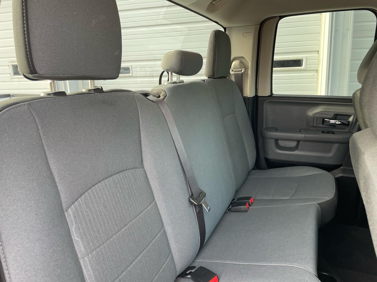 RAM 1500 Classic Tradesman Quad Cab 4WD 2022