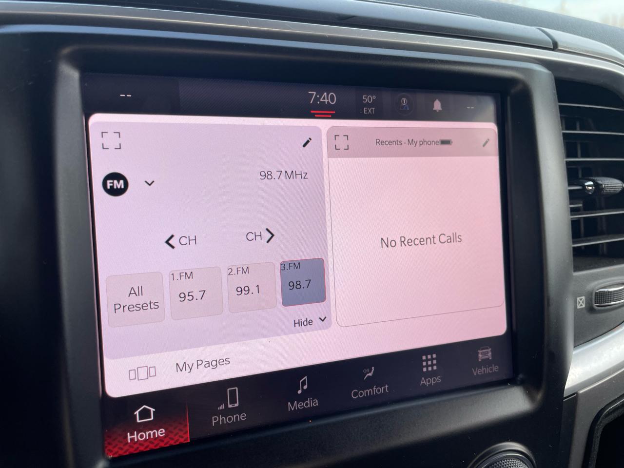 RAM 1500 Classic Tradesman Quad Cab 4WD 2022