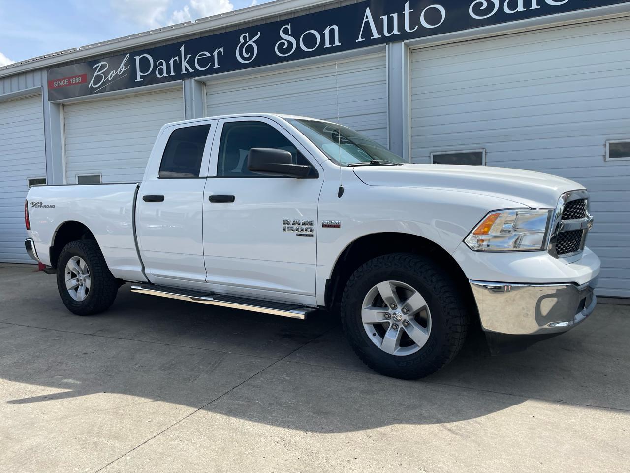 RAM 1500 Classic Tradesman Quad Cab 4WD 2022