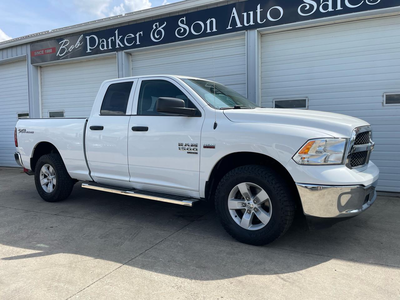 RAM 1500 Classic Tradesman Quad Cab 4WD 2022