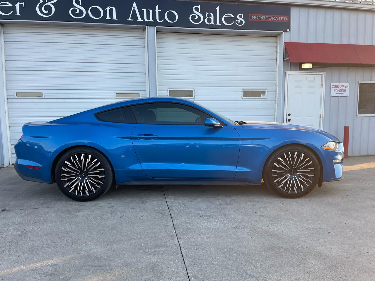 Ford Mustang EcoBoost Coupe 2019