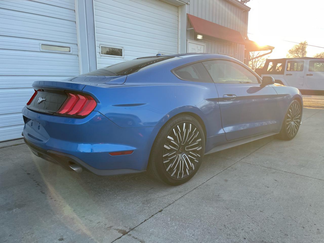 Ford Mustang EcoBoost Coupe 2019