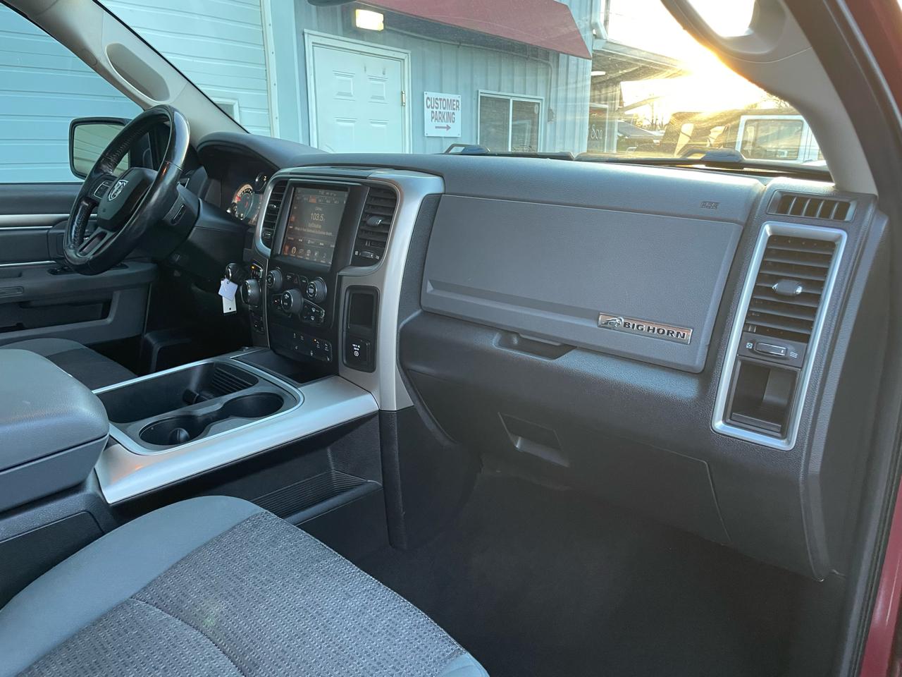 RAM 1500 4WD Crew Cab 140.5" Big Horn 2016