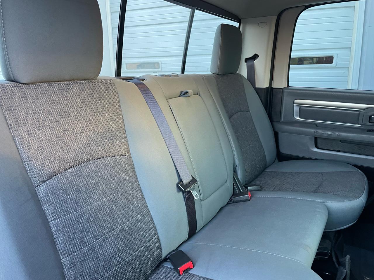 RAM 1500 4WD Crew Cab 140.5" Big Horn 2016