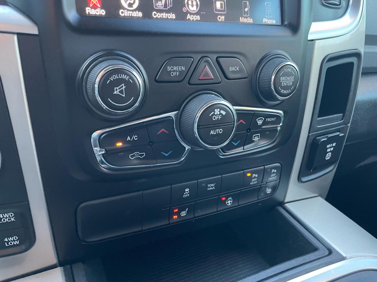 RAM 1500 4WD Crew Cab 140.5" Big Horn 2016