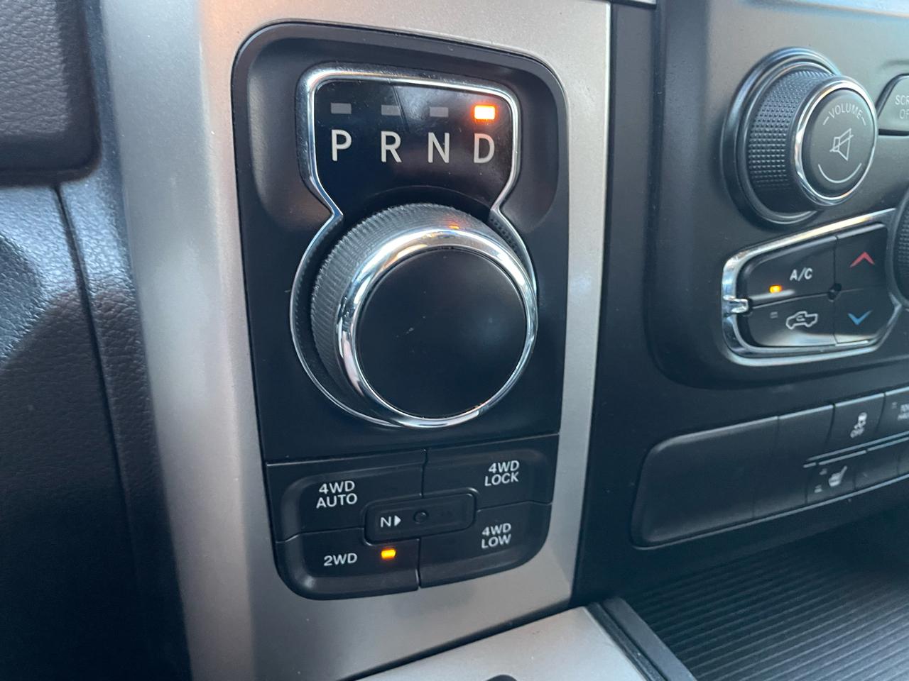 RAM 1500 4WD Crew Cab 140.5" Big Horn 2016