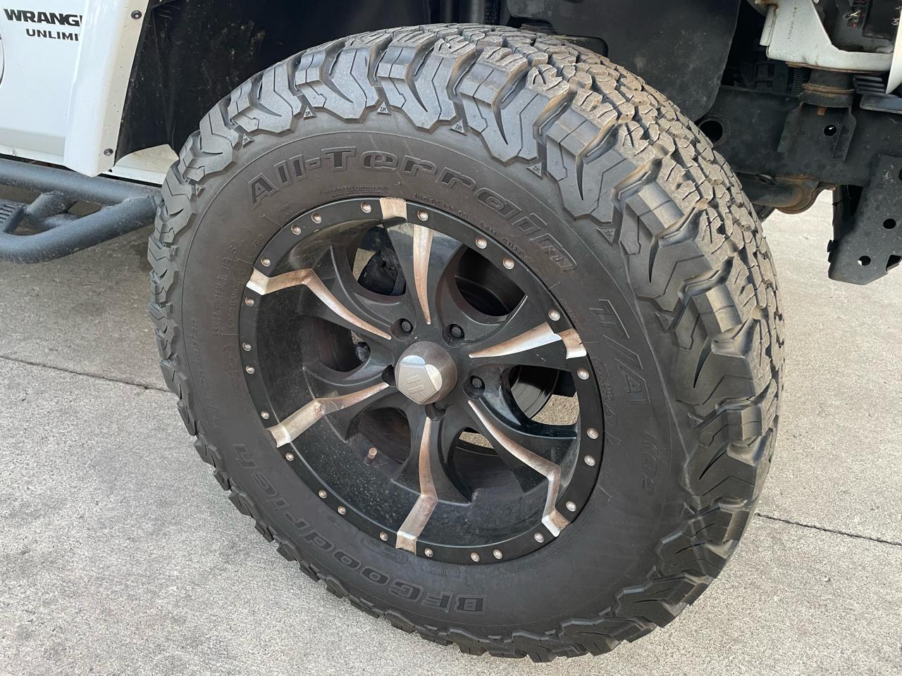 Jeep Wrangler Unlimited Sahara 4WD 2017