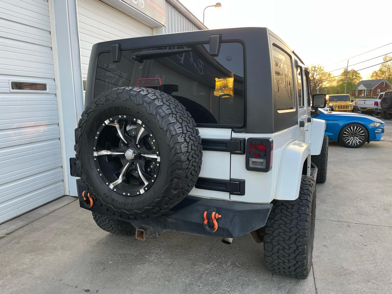 Jeep Wrangler Unlimited Sahara 4WD 2017