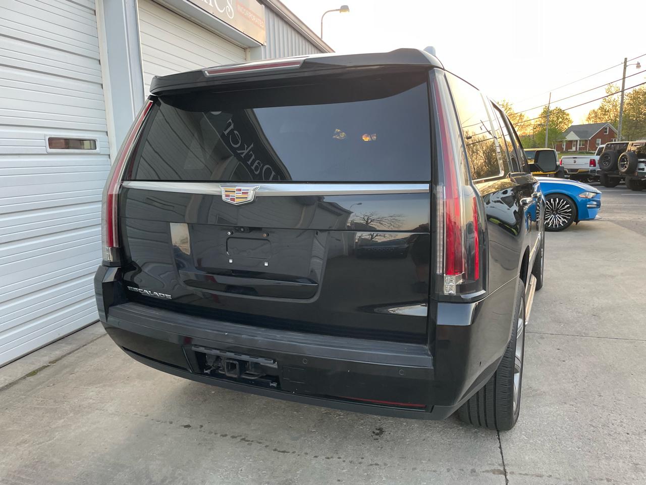 Cadillac Escalade Luxury 4WD 2018