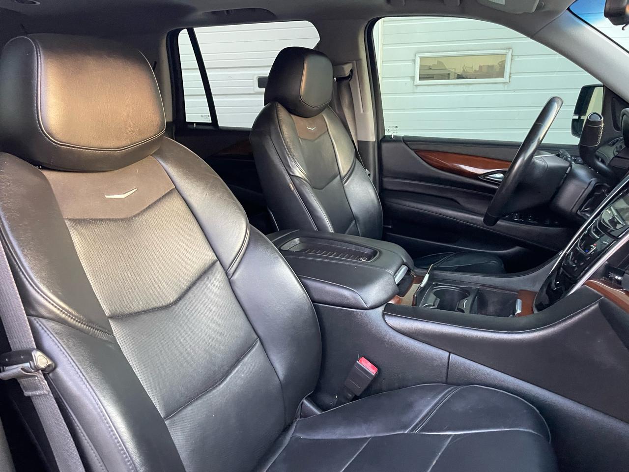 Cadillac Escalade Luxury 4WD 2018