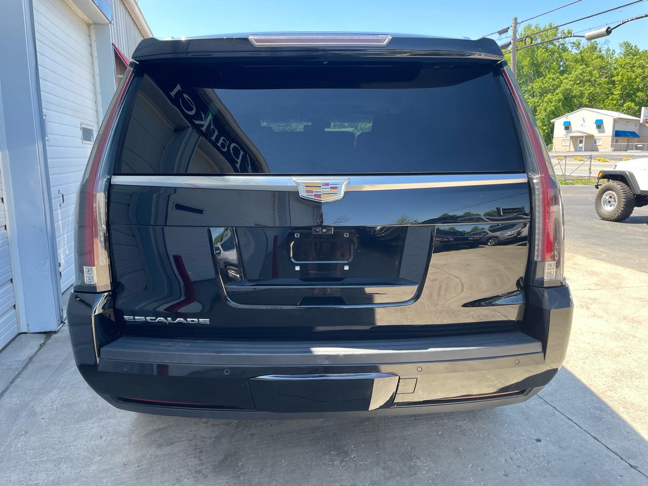 Cadillac Escalade Luxury 4WD 2018
