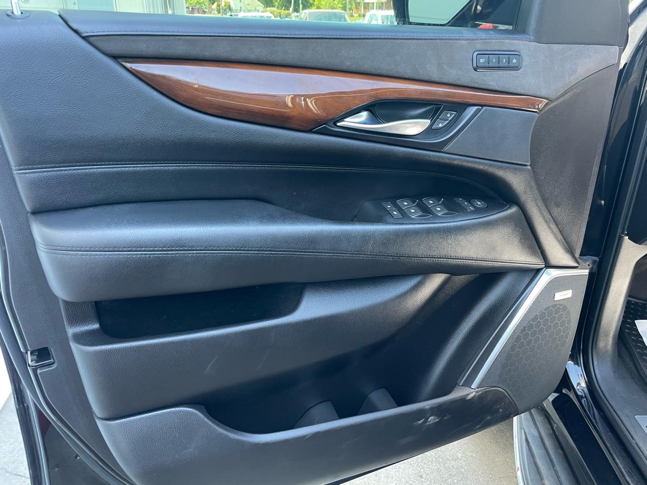 Cadillac Escalade Luxury 4WD 2018