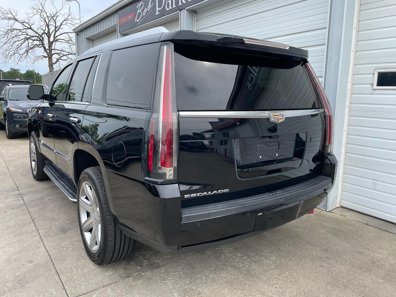Cadillac Escalade Luxury 4WD 2018