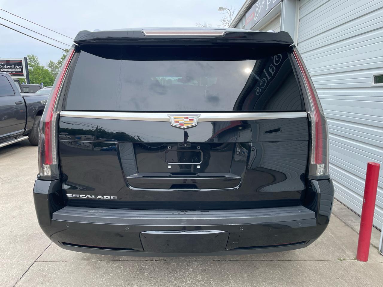 Cadillac Escalade Luxury 4WD 2018