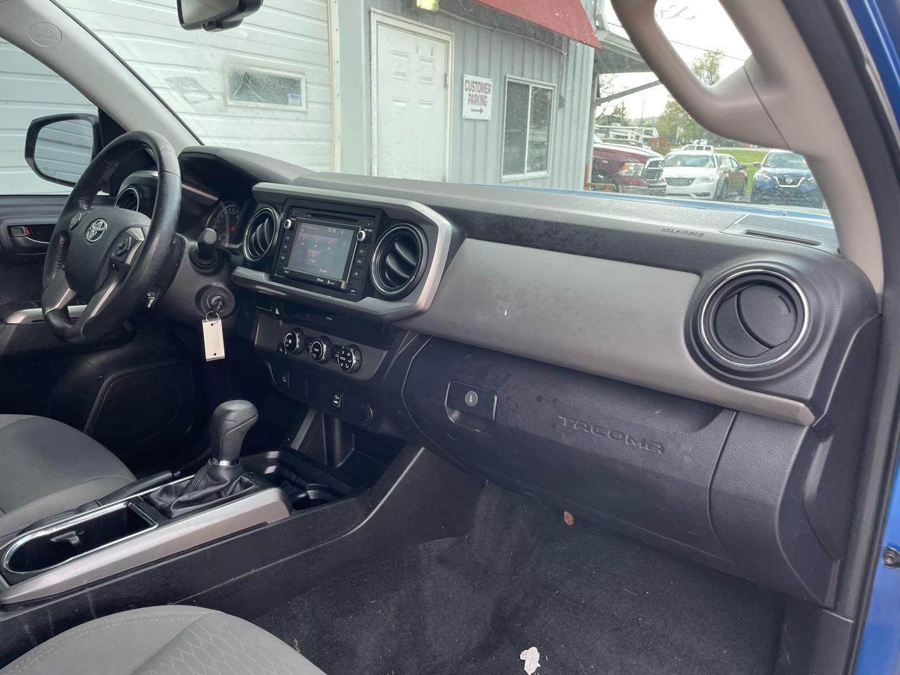 Toyota Tacoma 2WD Double Cab V6 AT SR5 (Natl) 2016