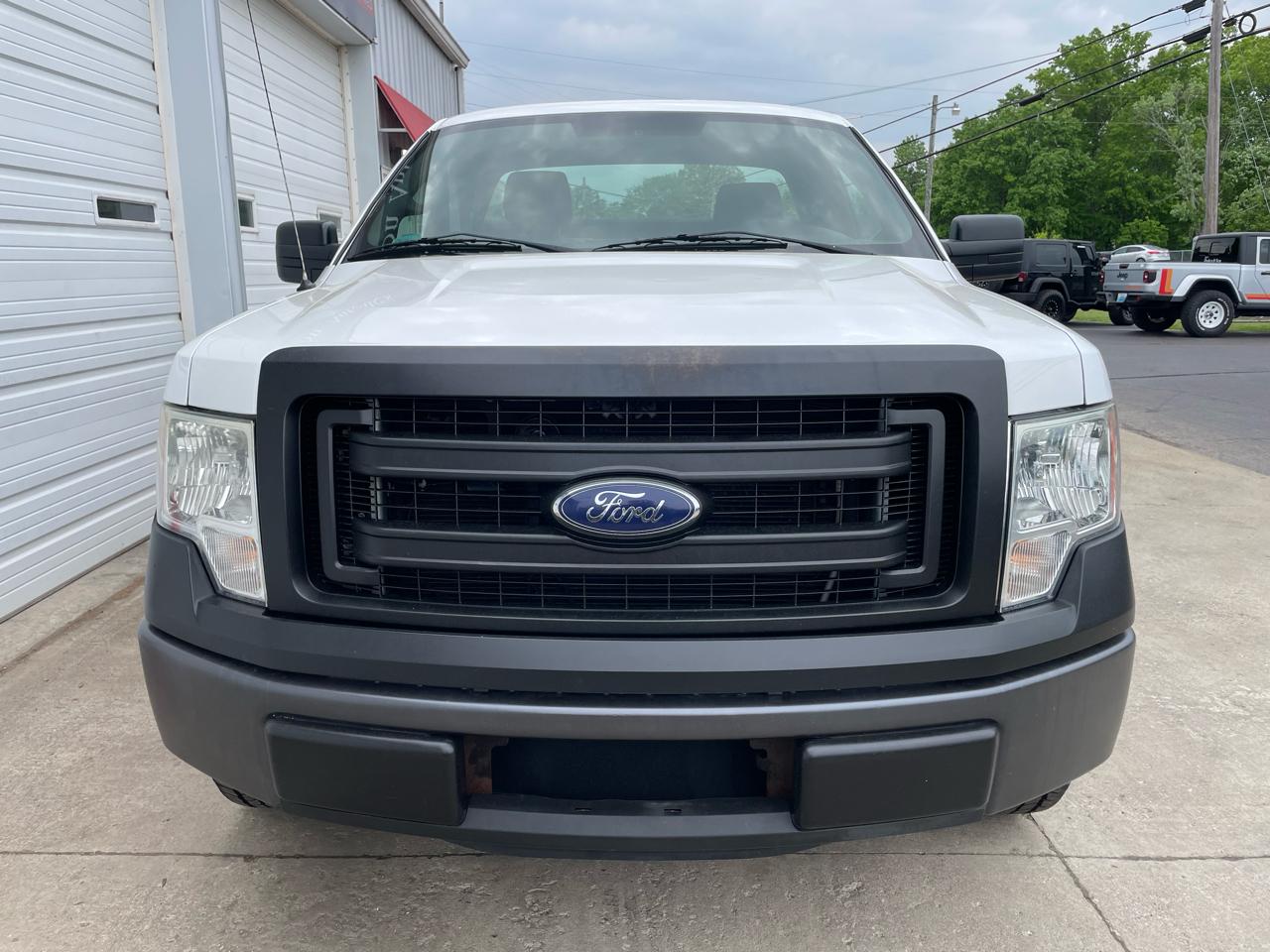 Ford F-150 2WD Reg Cab 126" XL 2013
