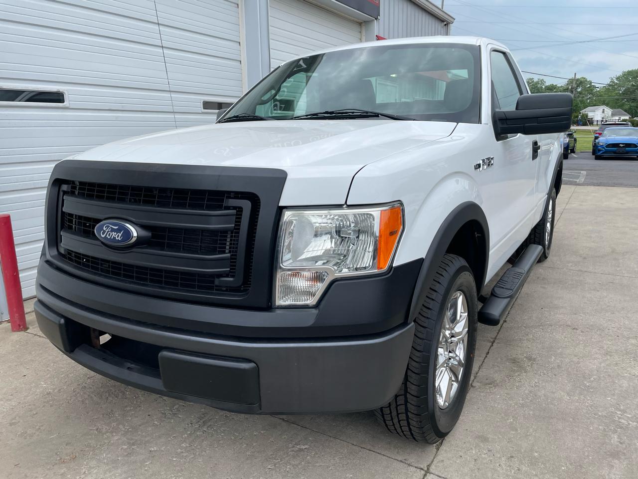 Ford F-150 2WD Reg Cab 126" XL 2013