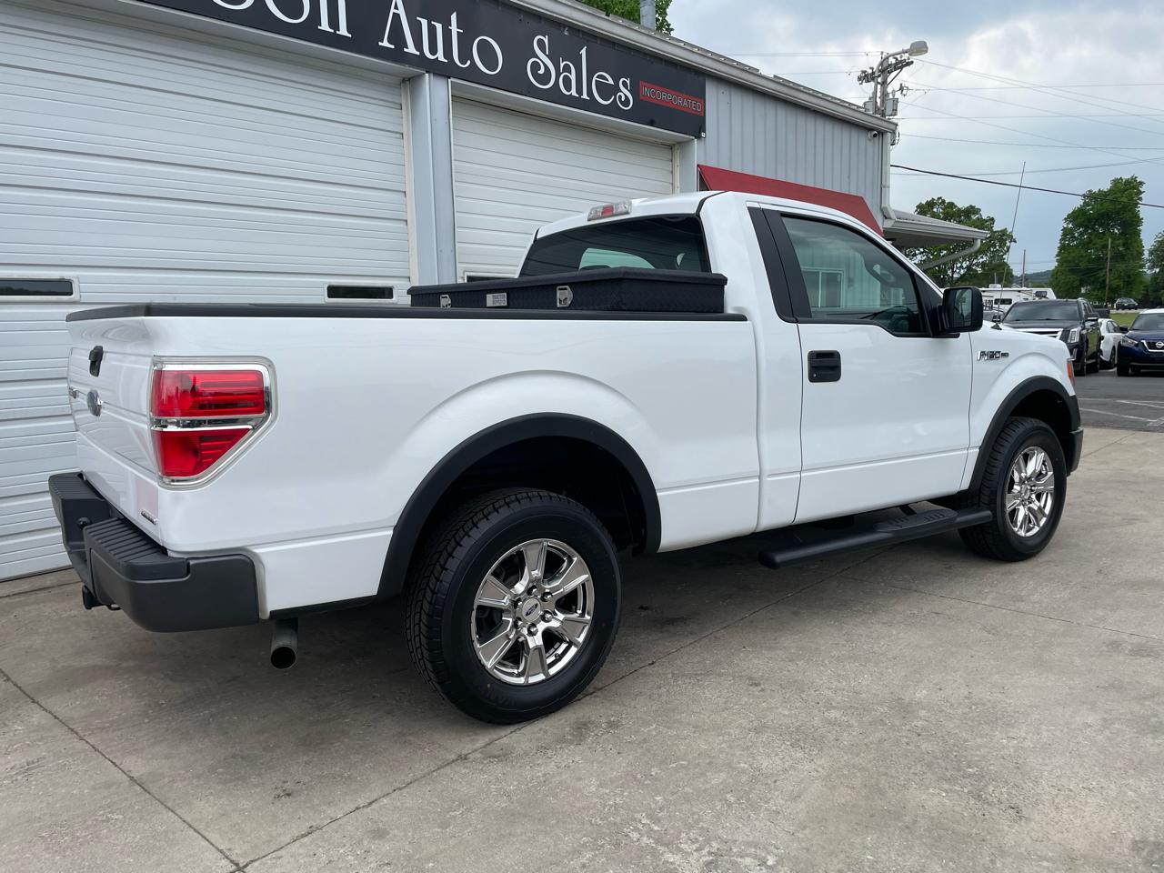 Ford F-150 2WD Reg Cab 126" XL 2013