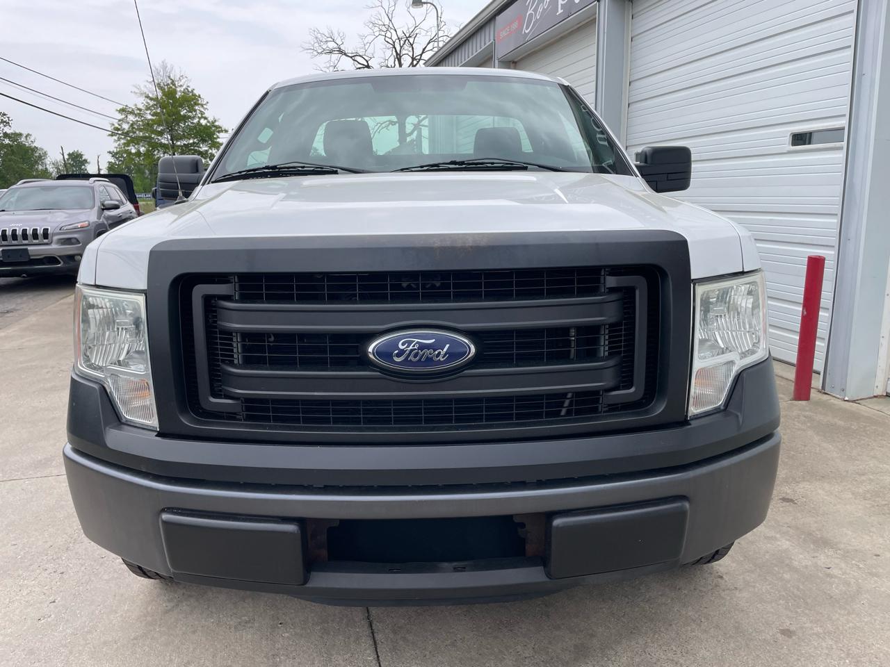 Ford F-150 2WD Reg Cab 126" XL 2013
