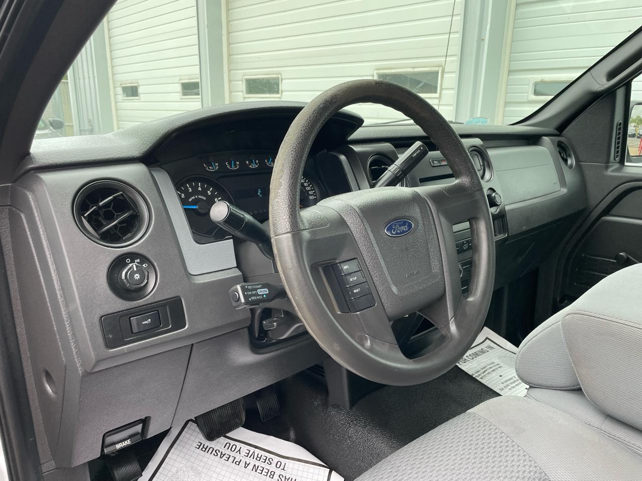 Ford F-150 2WD Reg Cab 126" XL 2013