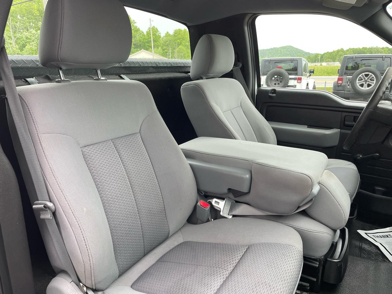 Ford F-150 2WD Reg Cab 126" XL 2013