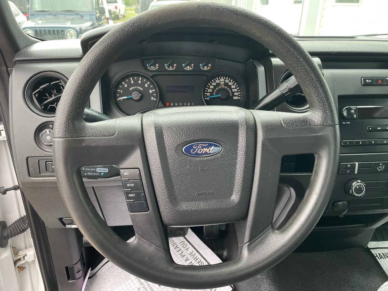 Ford F-150 2WD Reg Cab 126" XL 2013