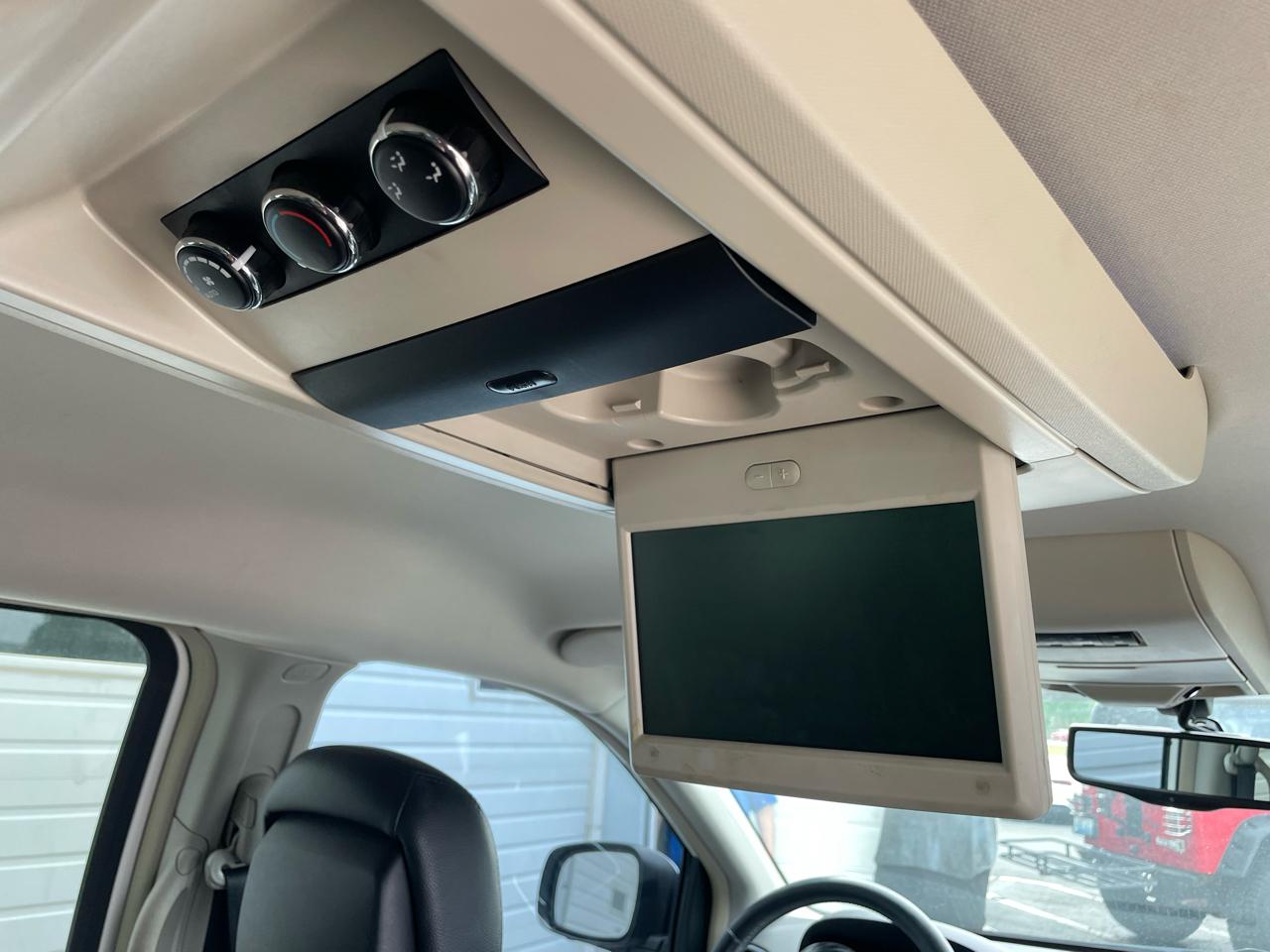 Chrysler Town & Country Touring-L 2013