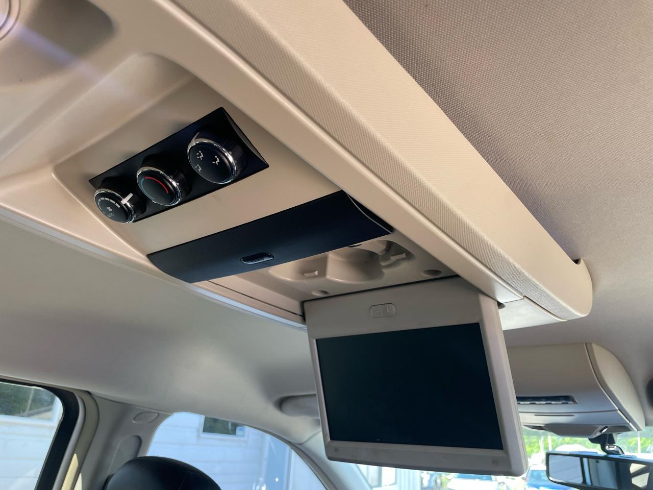 Chrysler Town & Country Touring-L 2013