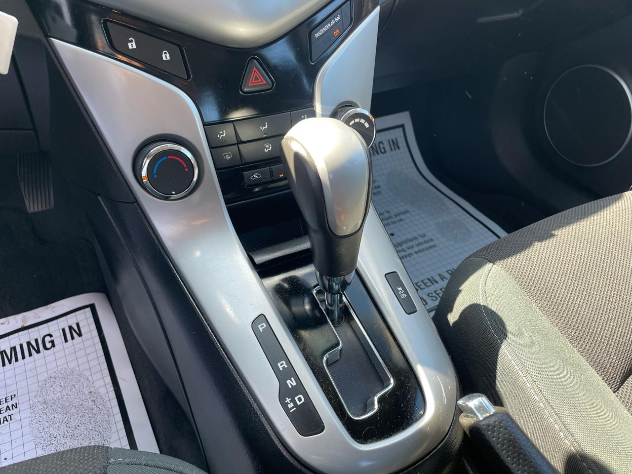 Chevrolet Cruze 1LT 2012