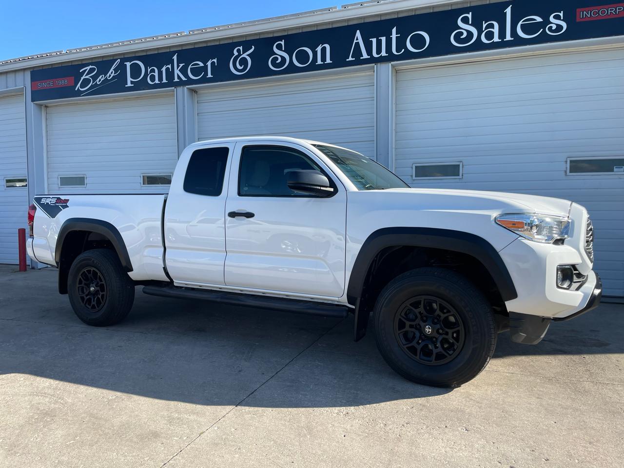 Toyota Tacoma 4WD Access V6 AT (Natl) 2021