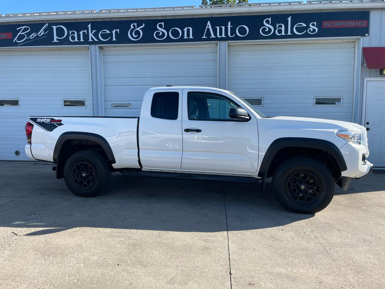 Toyota Tacoma 4WD Access V6 AT (Natl) 2021