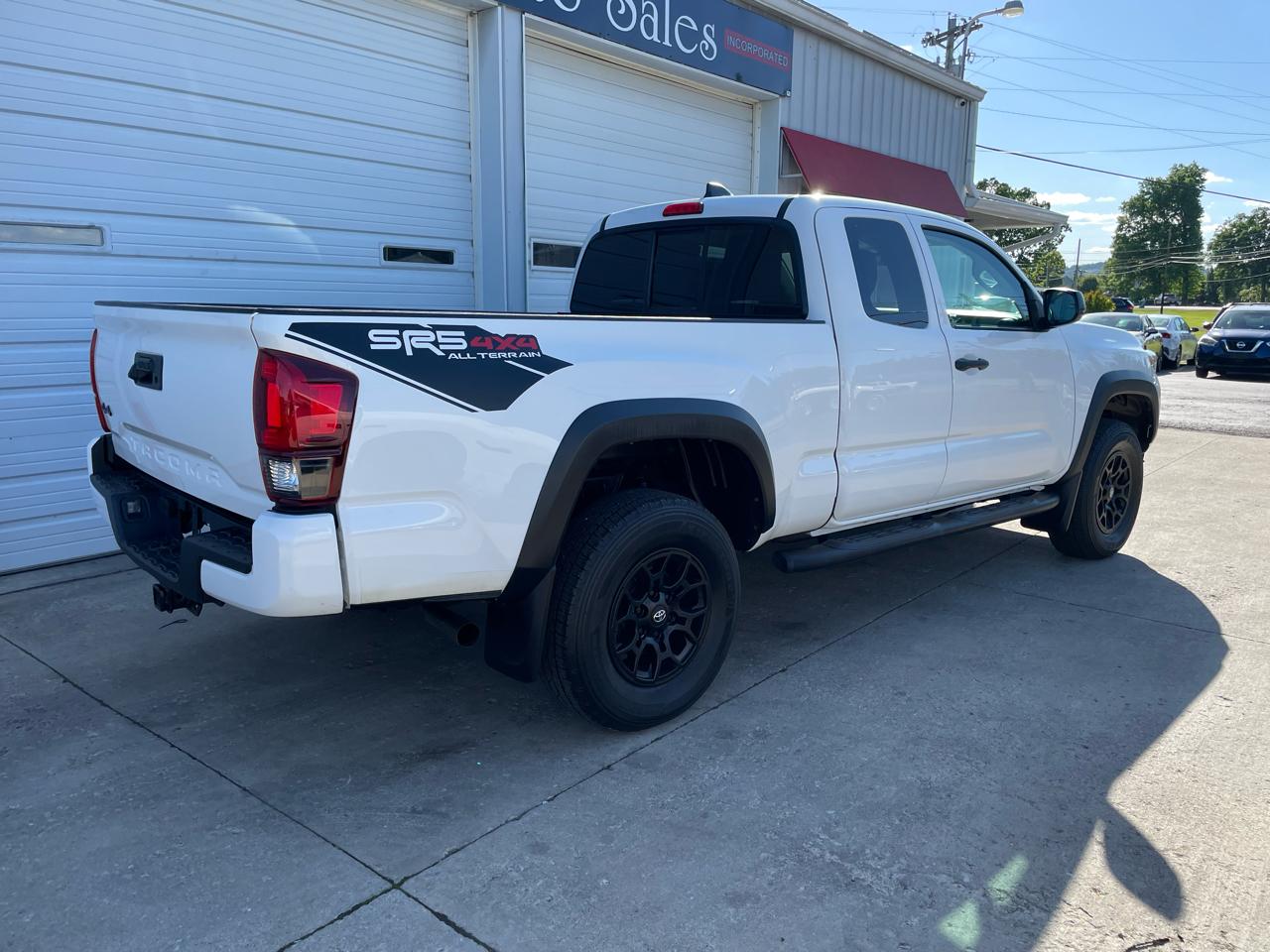 Toyota Tacoma 4WD Access V6 AT (Natl) 2021