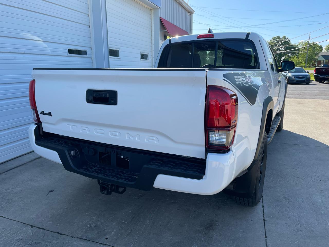 Toyota Tacoma 4WD Access V6 AT (Natl) 2021