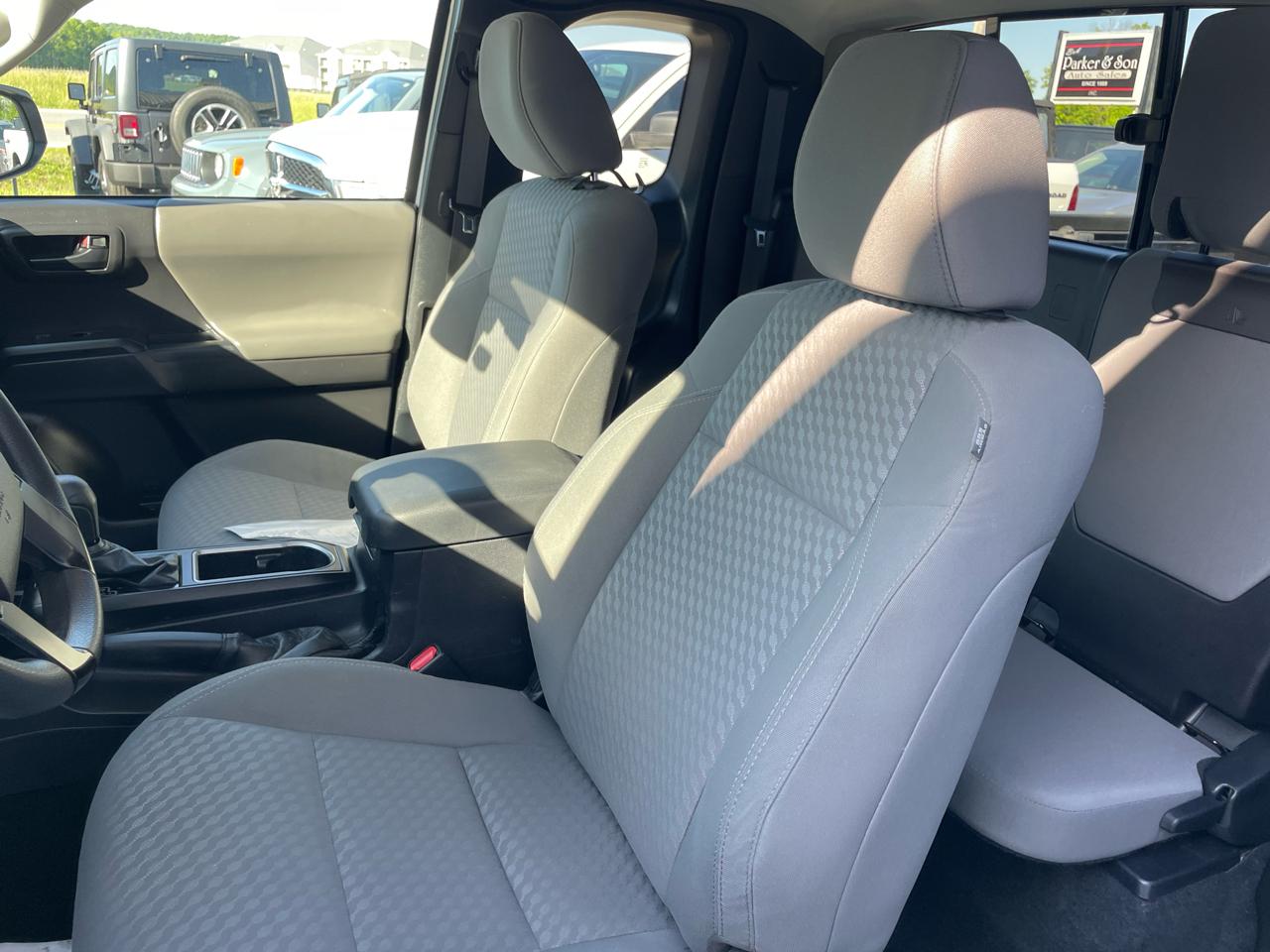 Toyota Tacoma 4WD Access V6 AT (Natl) 2021