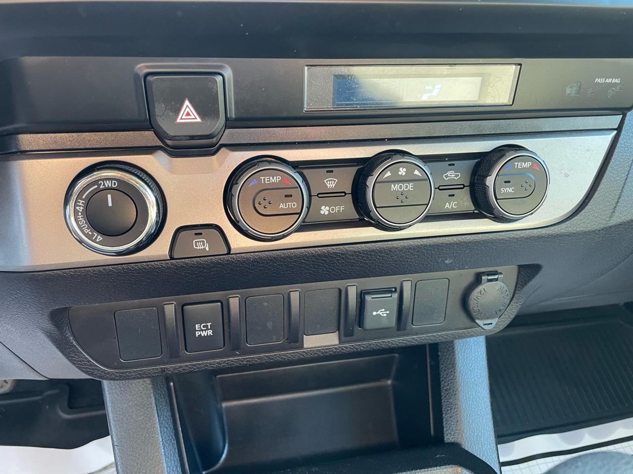 Toyota Tacoma 4WD Access V6 AT (Natl) 2021